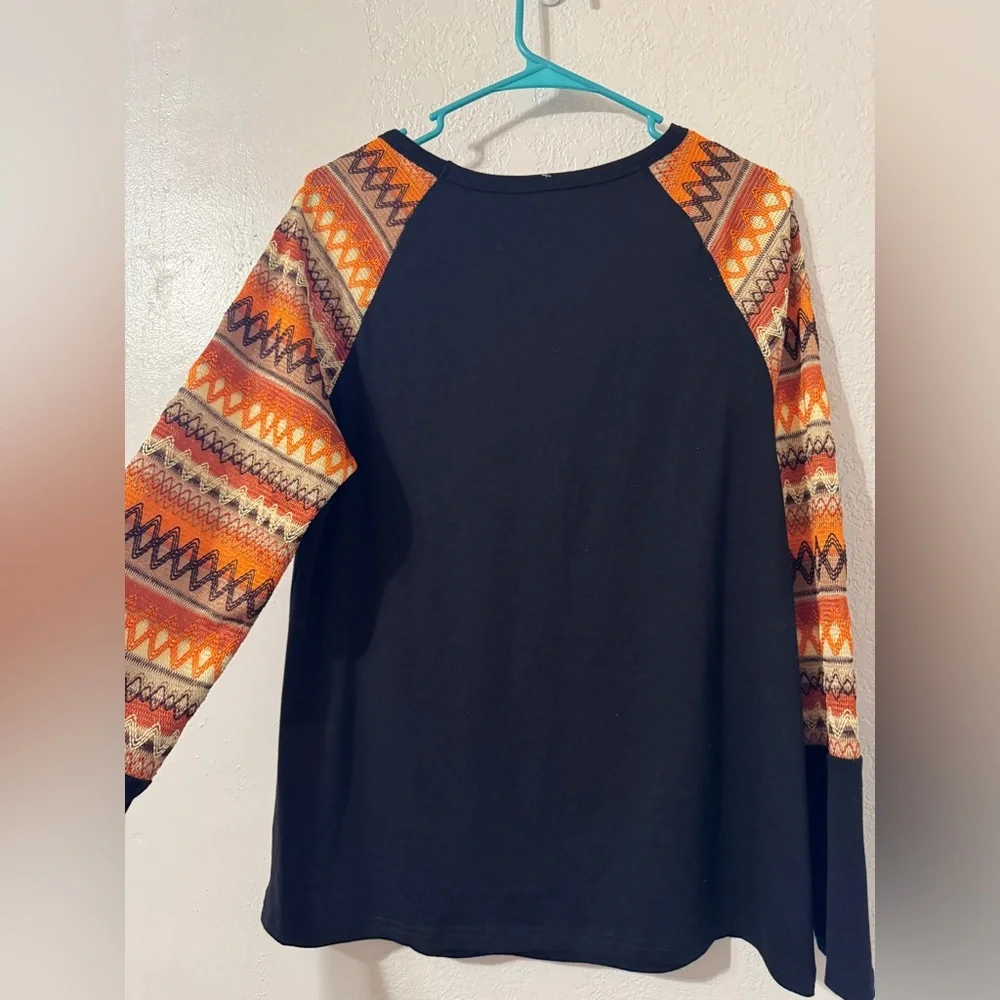Fall Black Long-Sleeve top with orange knit sleeves 🍂 - Picture 6 of 9